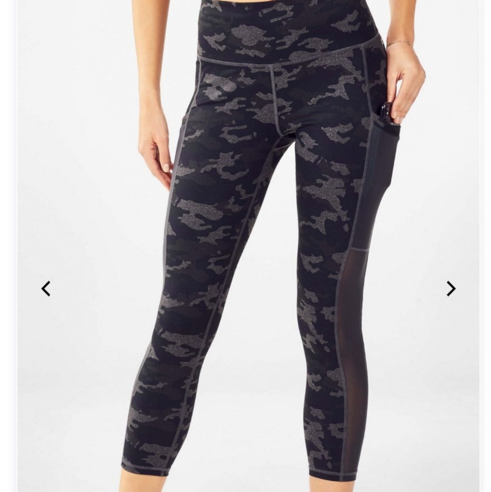 Fabletics Mila pocket capri